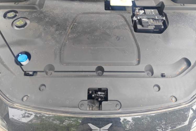 Used XPeng MONA M03 2024 620 with Ultra-Long Range Engine Bay