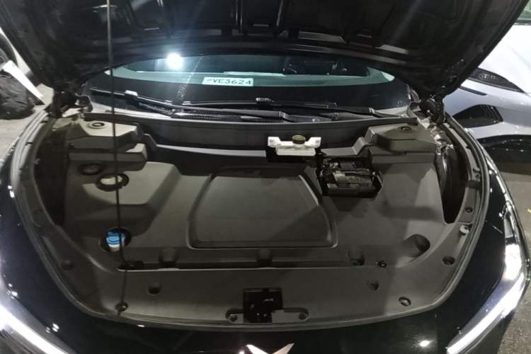 Used XPeng MONA M03 2024 620 with Ultra-Long Range Engine Bay