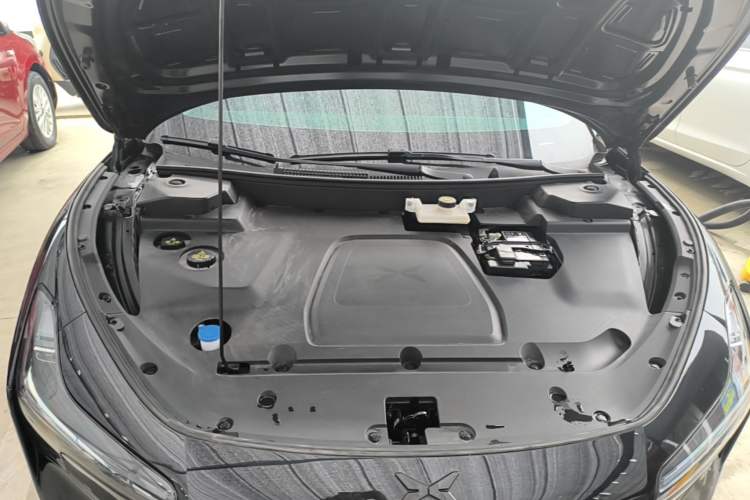 Used XPeng MONA M03 2024 620 with Ultra-Long Range Engine Bay