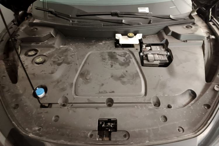 Used XPeng MONA M03 2024 620 with Ultra-Long Range Engine Bay