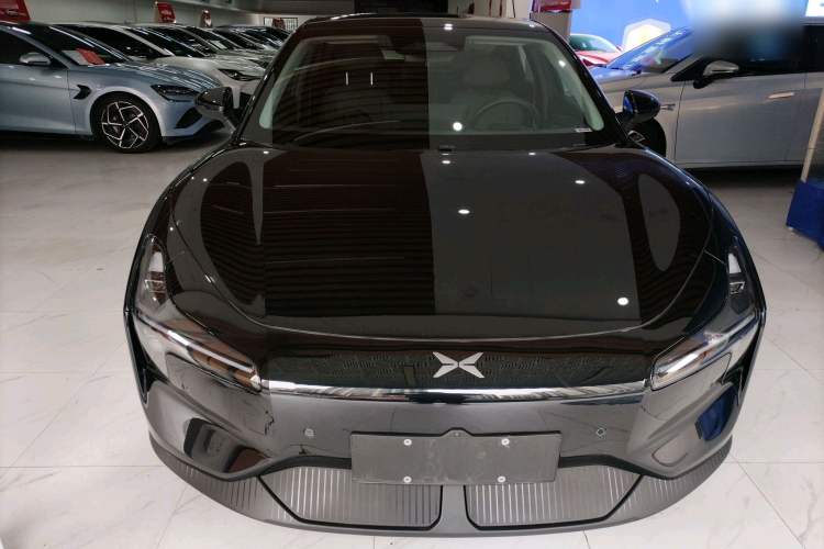 Used XPeng MONA M03 2024 620 with Ultra-Long Range Exterior 1