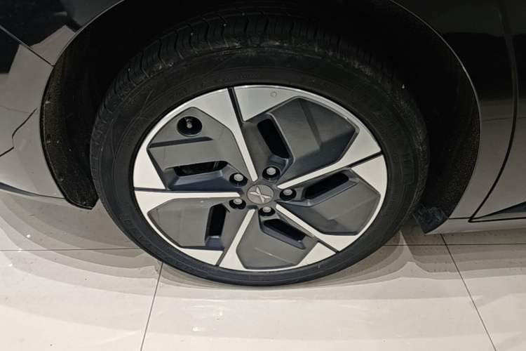 Used XPeng MONA M03 2024 620 with Ultra-Long Range Exterior 5