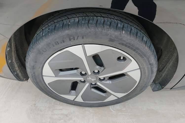 Used XPeng MONA M03 2024 620 with Ultra-Long Range Exterior 5