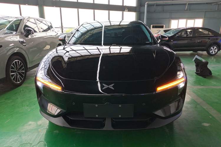 Used XPeng MONA M03 2024 620 with Ultra-Long Range Front