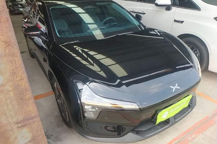 Used XPeng MONA M03 2024 620 with Ultra-Long Range Front Right 45 Deg