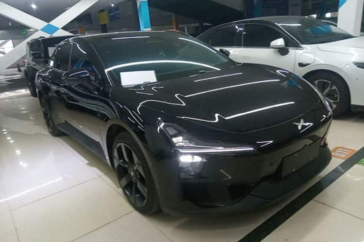 Used XPeng MONA M03 2024 620 with Ultra-Long Range Front Right 45 Deg
