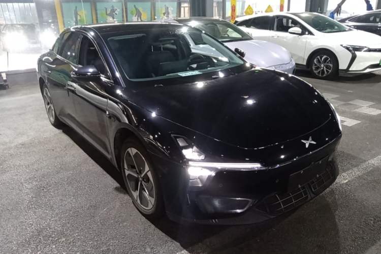 Used XPeng MONA M03 2024 620 with Ultra-Long Range Front Right 45 Deg
