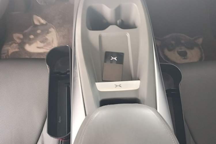 Used XPeng MONA M03 2024 620 with Ultra-Long Range Gear Lever