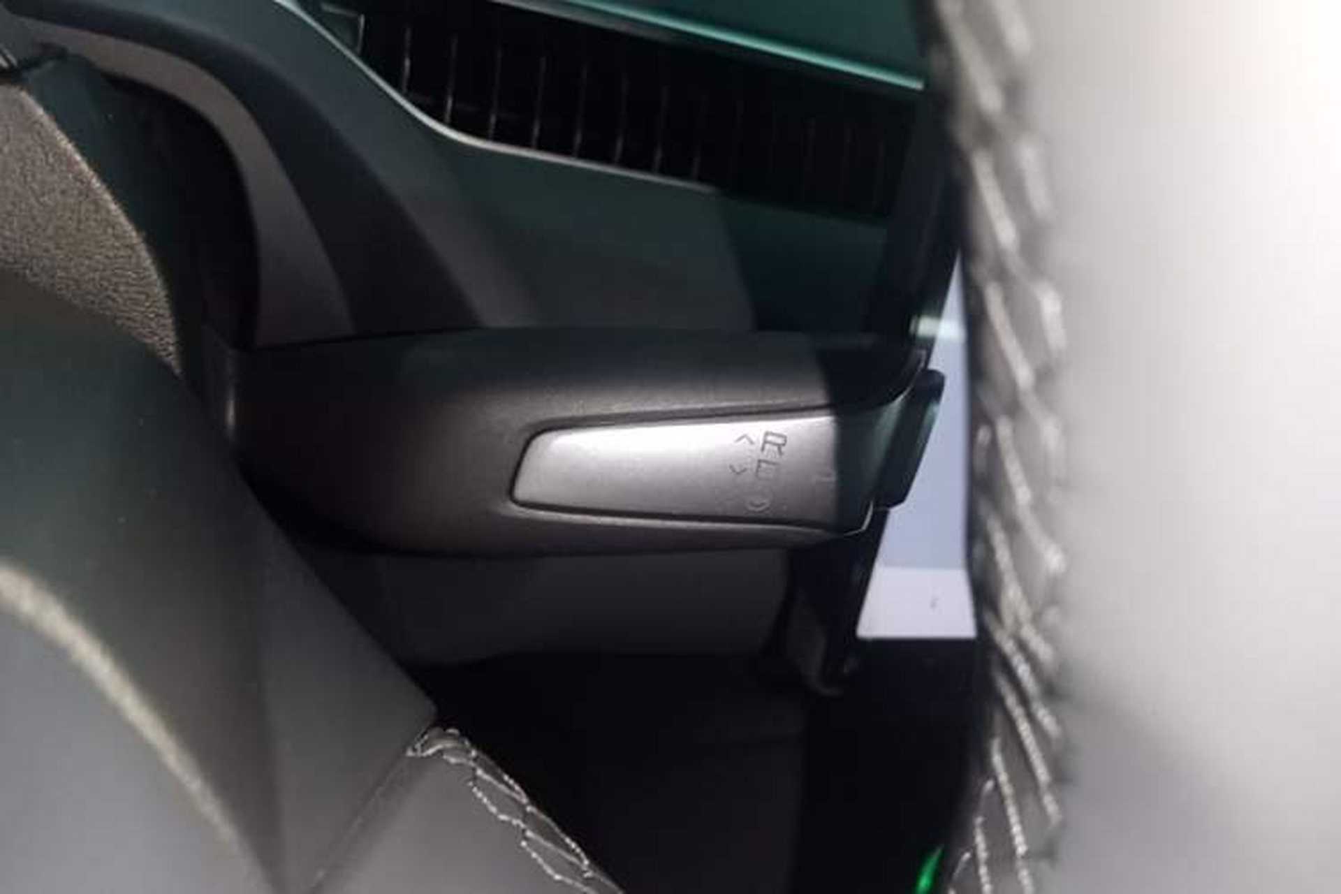 Used XPeng MONA M03 2024 620 with Ultra-Long Range Gear Lever