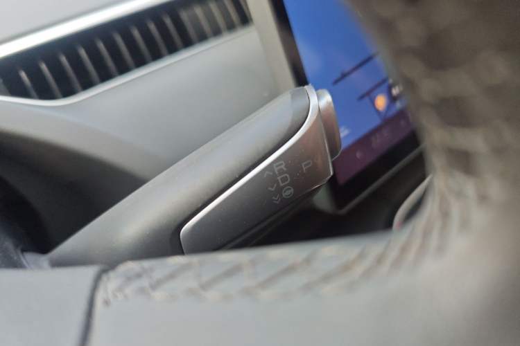 Used XPeng MONA M03 2024 620 with Ultra-Long Range Gear Lever