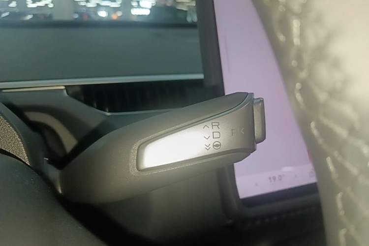 Used XPeng MONA M03 2024 620 with Ultra-Long Range Gear Lever