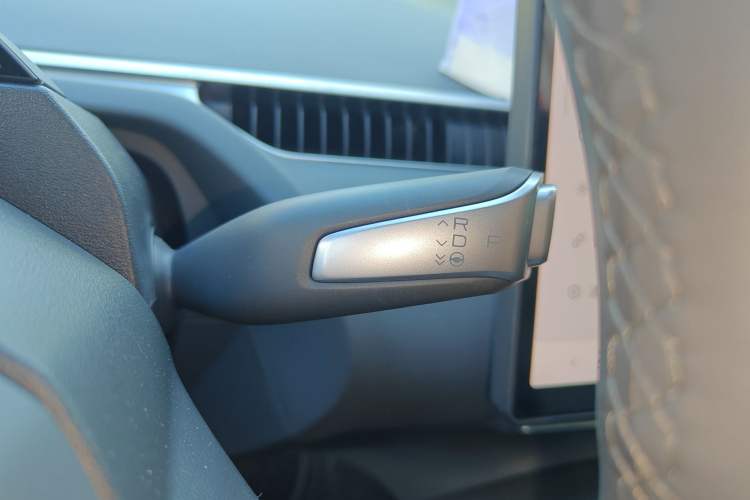 Used XPeng MONA M03 2024 620 with Ultra-Long Range Gear Lever