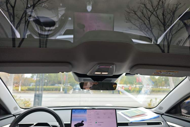Used XPeng MONA M03 2024 620 with Ultra-Long Range Headliner