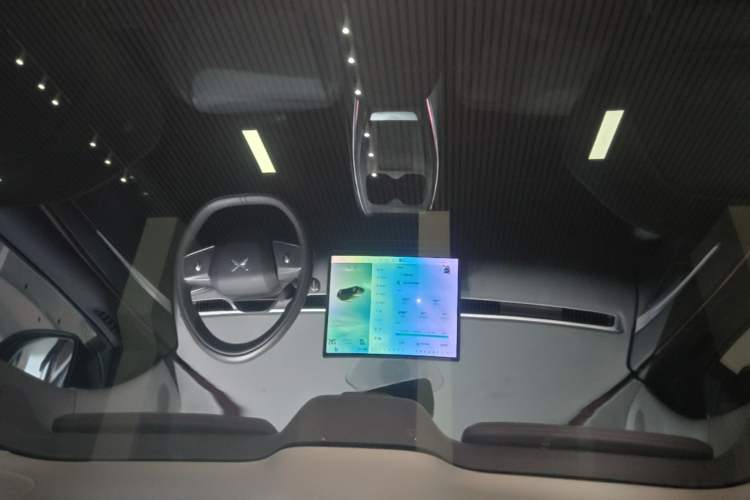Used XPeng MONA M03 2024 620 with Ultra-Long Range Headliner