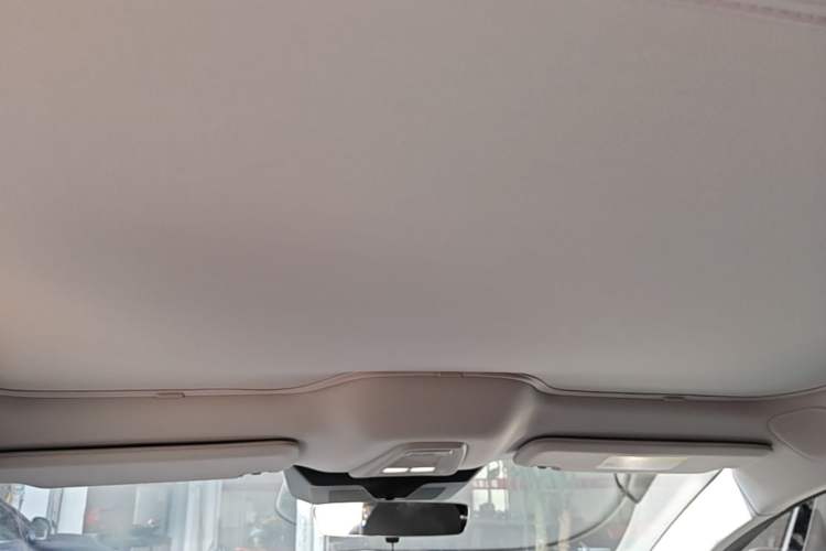 Used XPeng MONA M03 2024 620 with Ultra-Long Range Headliner