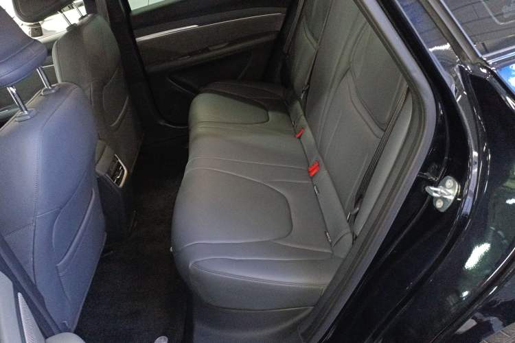 Used XPeng MONA M03 2024 515 Long-Range Interior 4