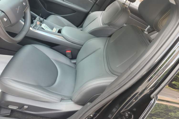 Used XPeng MONA M03 2024 620 with Ultra-Long Range Interior 4