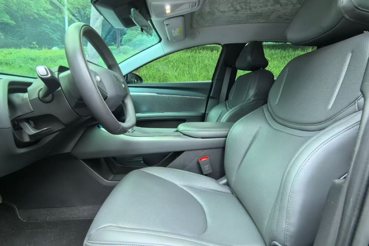 Used XPeng MONA M03 2024 620 with Ultra-Long Range Interior 4