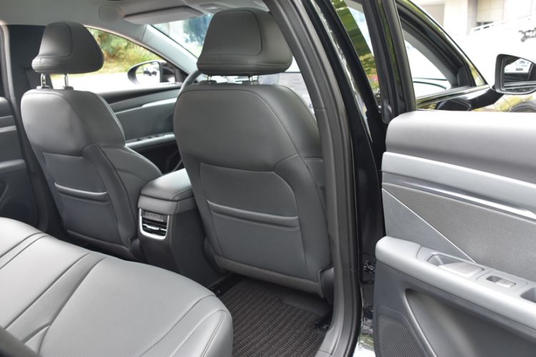 Used XPeng MONA M03 2024 620 with Ultra-Long Range Interior 7
