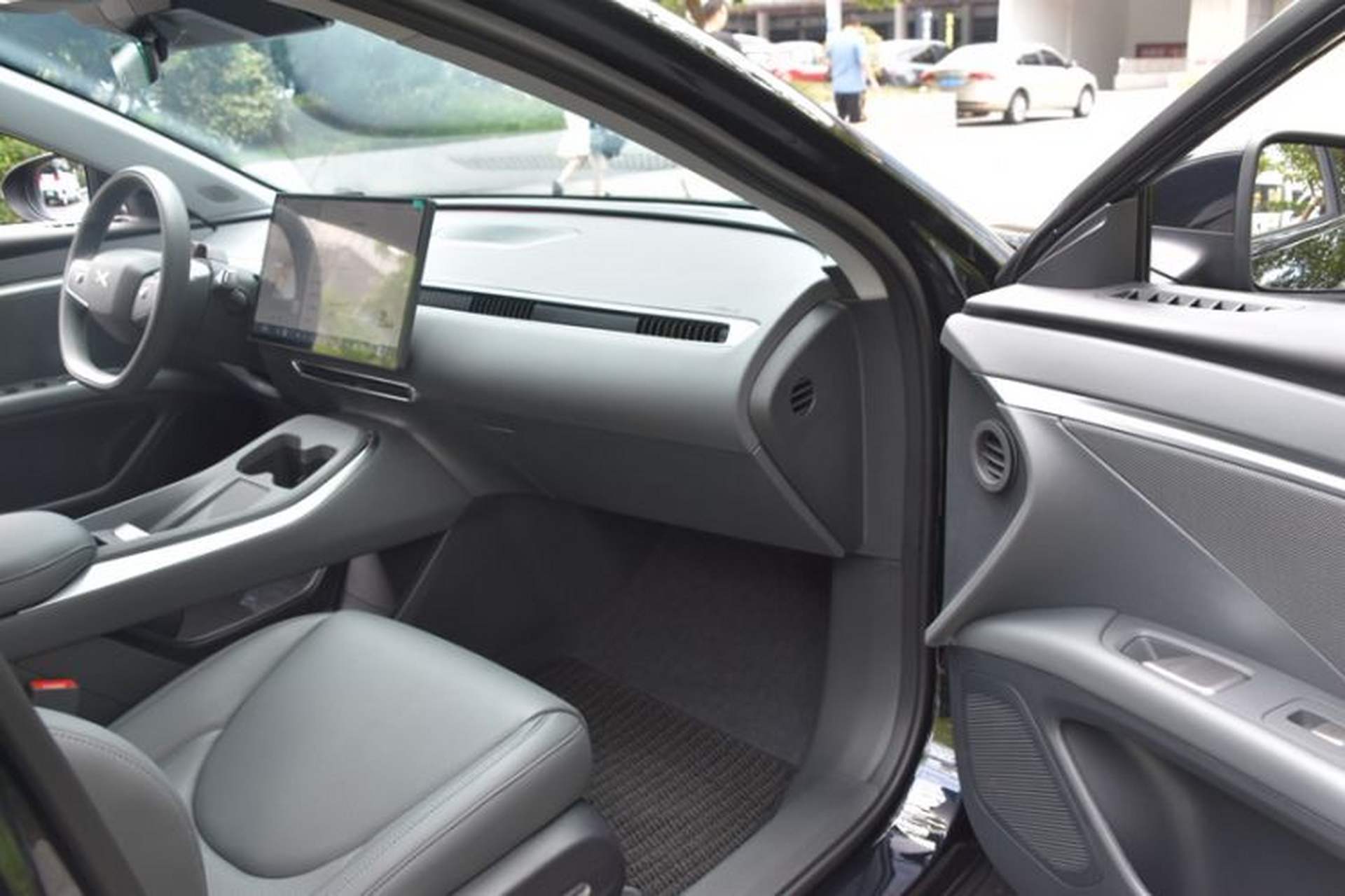 Used XPeng MONA M03 2024 620 with Ultra-Long Range Interior 8