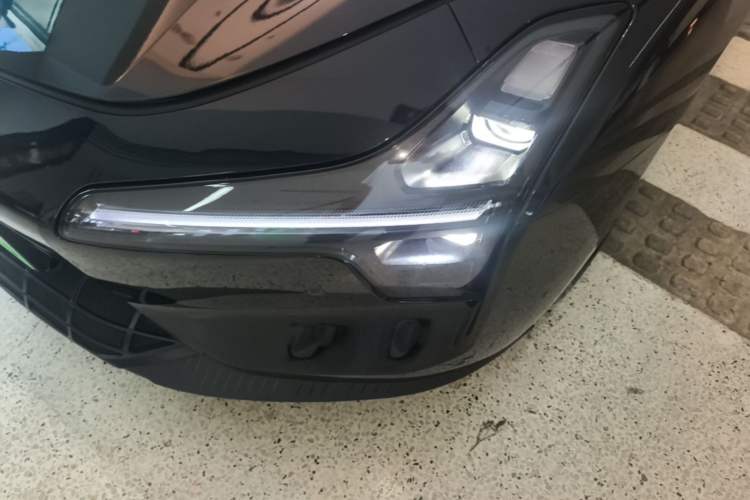 Used XPeng MONA M03 2024 620 with Ultra-Long Range Left Front Headlight