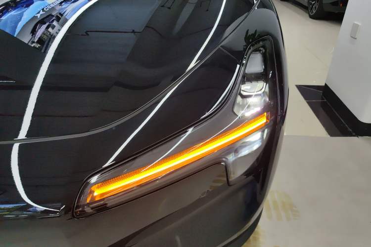 Used XPeng MONA M03 2024 620 with Ultra-Long Range Left Front Headlight