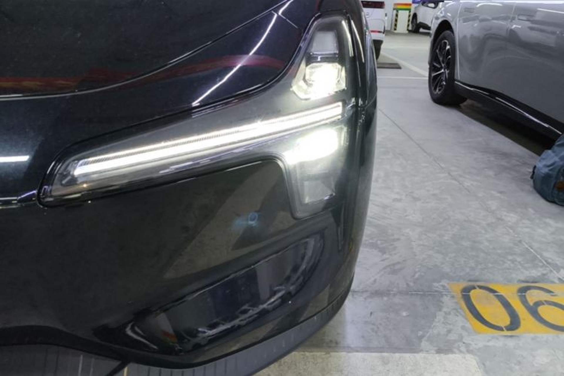 Used XPeng MONA M03 2024 620 with Ultra-Long Range Left Front Headlight