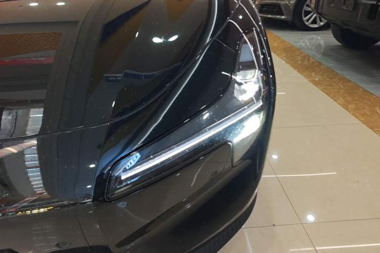 Used XPeng MONA M03 2024 620 with Ultra-Long Range Left Front Headlight