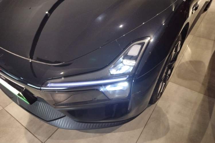 Used XPeng MONA M03 2024 620 with Ultra-Long Range Left Front Headlight