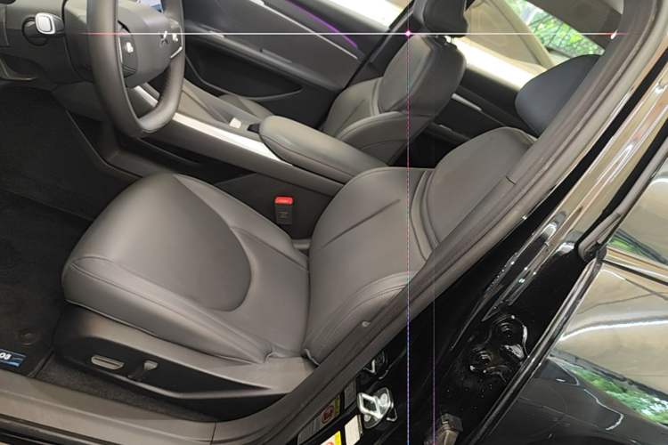 Used XPeng MONA M03 2024 620 with Ultra-Long Range Left Front Seat