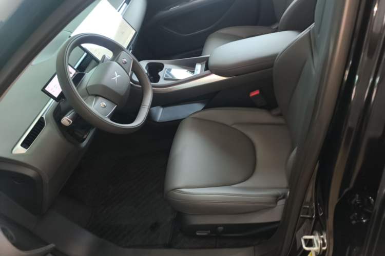 Used XPeng MONA M03 2024 620 with Ultra-Long Range Left Front Seat