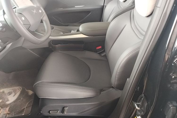 Used XPeng MONA M03 2024 620 with Ultra-Long Range Left Front Seat