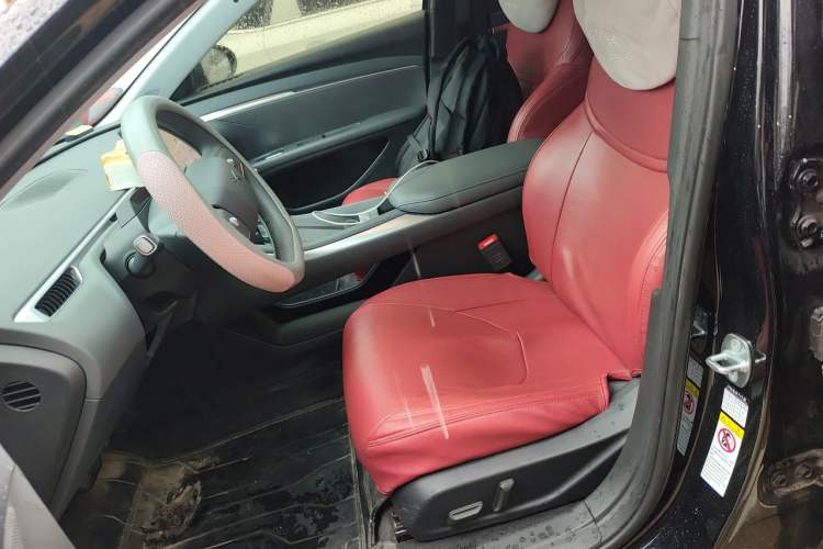 Used XPeng MONA M03 2024 620 with Ultra-Long Range Left Front Seat