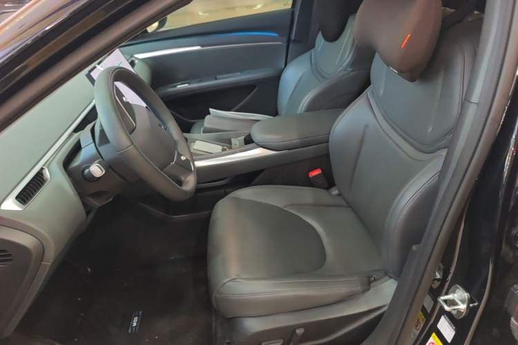 Used XPeng MONA M03 2024 620 with Ultra-Long Range Left Front Seat