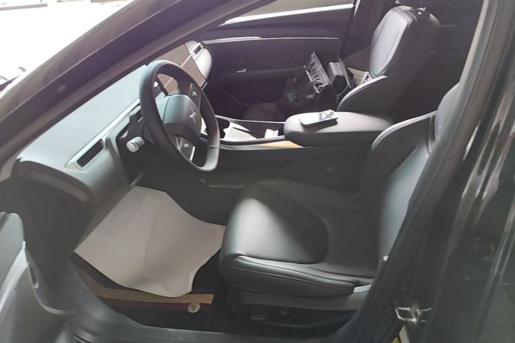 Used XPeng MONA M03 2024 620 with Ultra-Long Range Left Front Seat