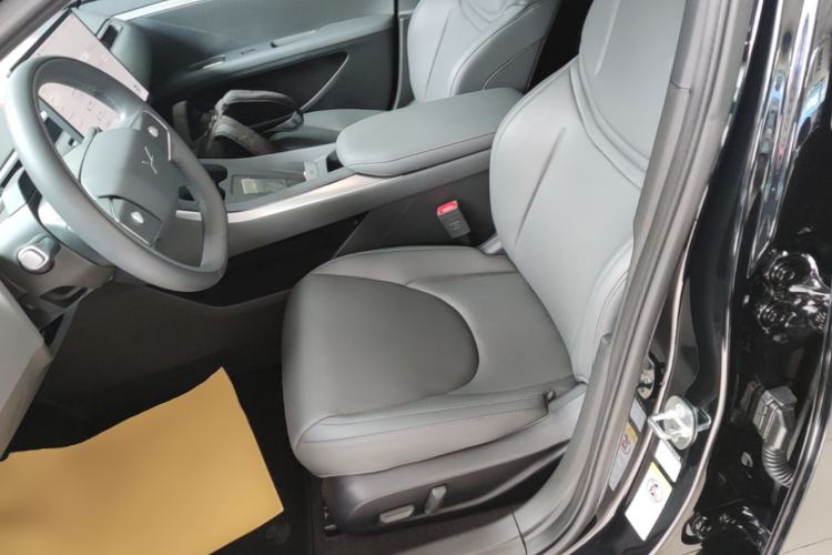 Used XPeng MONA M03 2024 620 with Ultra-Long Range Left Front Seat