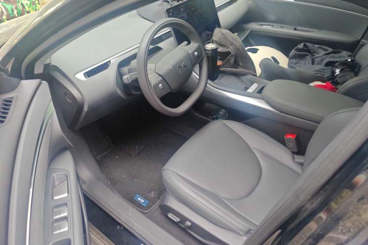 Used XPeng MONA M03 2024 620 with Ultra-Long Range Left Front Seat