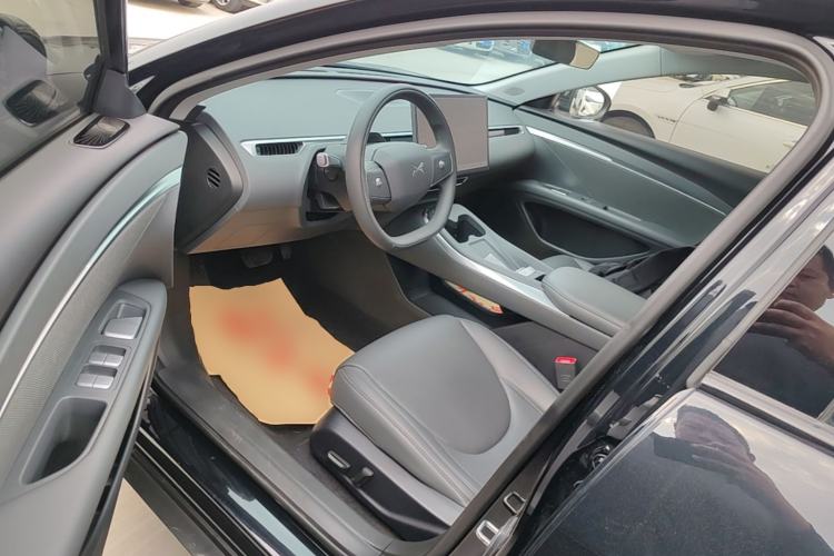 Used XPeng MONA M03 2024 620 with Ultra-Long Range Left Front Seat