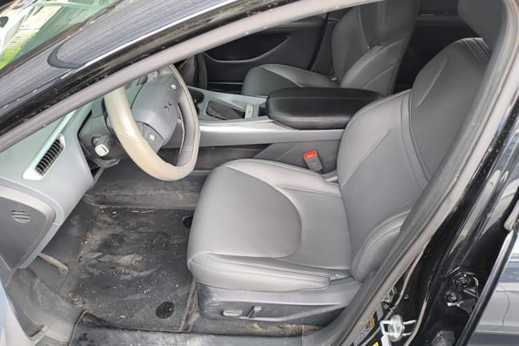 Used XPeng MONA M03 2024 620 with Ultra-Long Range Left Front Seat