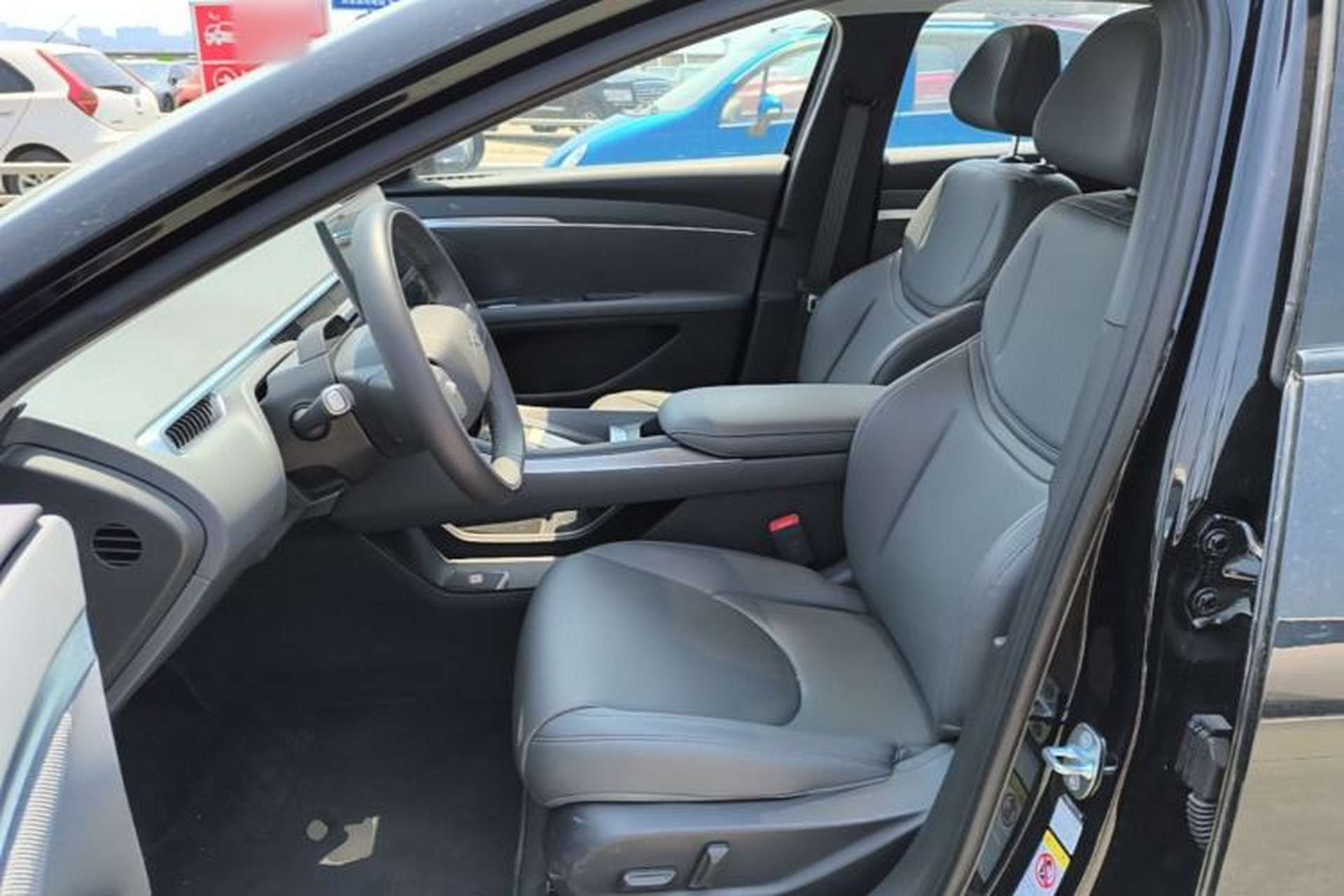 Used XPeng MONA M03 2024 620 with Ultra-Long Range Left Front Seat