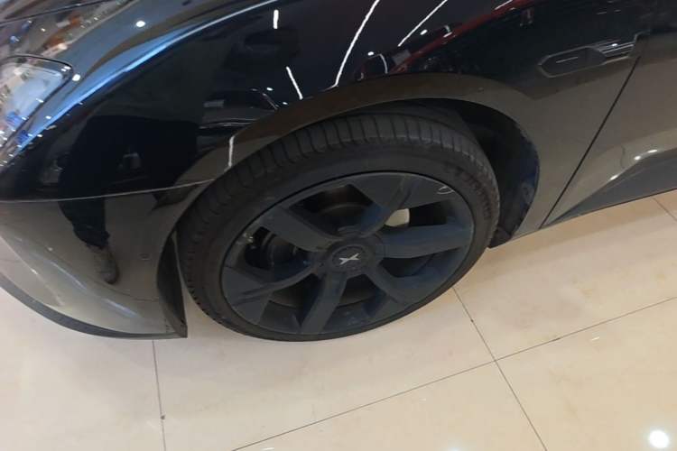 Used XPeng MONA M03 2024 620 with Ultra-Long Range Left Front Wheel Hub