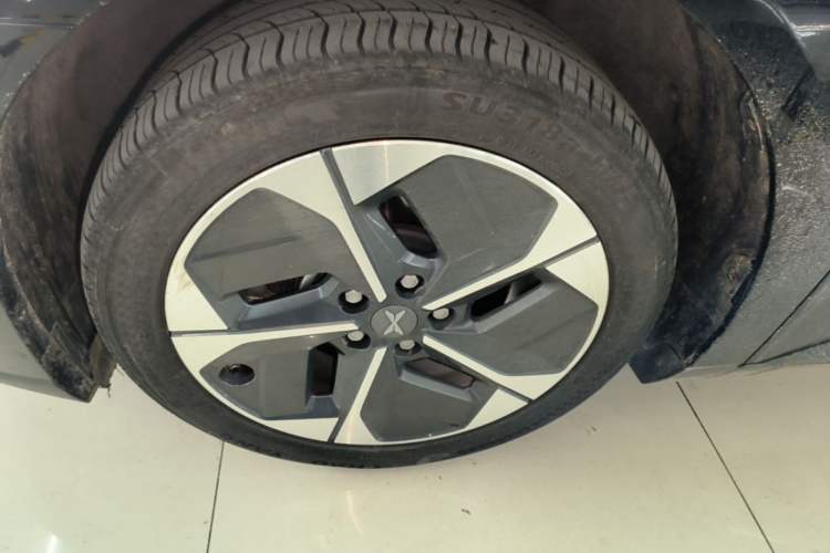 Used XPeng MONA M03 2024 620 with Ultra-Long Range Left Front Wheel Hub