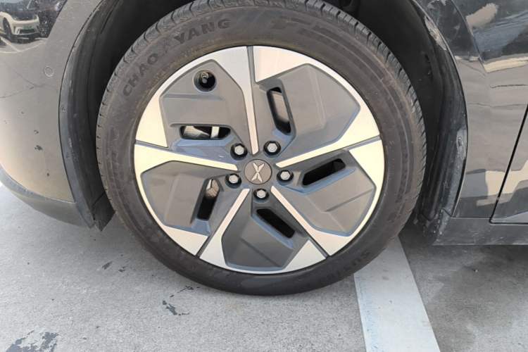 Used XPeng MONA M03 2024 620 with Ultra-Long Range Left Front Wheel Hub