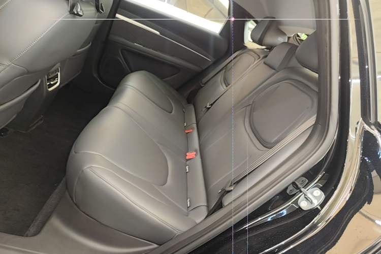 Used XPeng MONA M03 2024 620 with Ultra-Long Range Left Rear Seat
