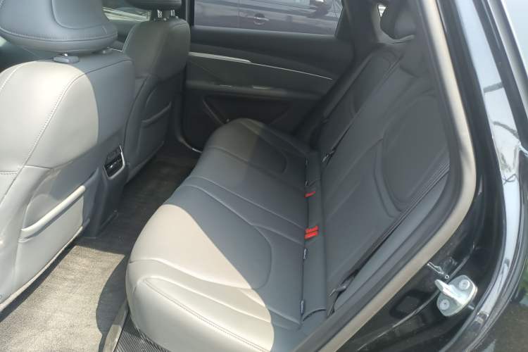 Used XPeng MONA M03 2024 620 with Ultra-Long Range Left Rear Seat