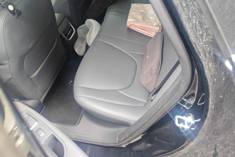 Used XPeng MONA M03 2024 620 with Ultra-Long Range Left Rear Seat