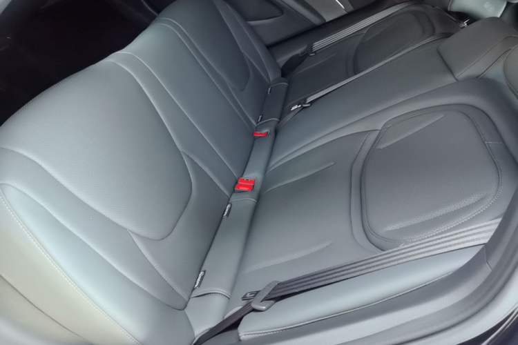 Used XPeng MONA M03 2024 620 with Ultra-Long Range Left Rear Seat