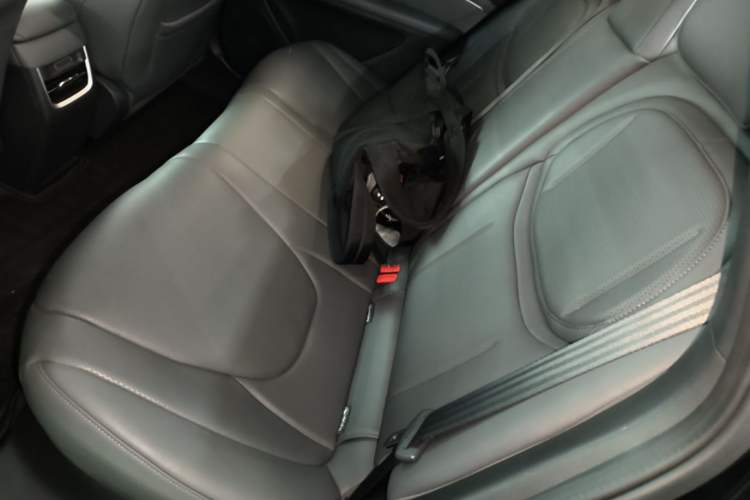 Used XPeng MONA M03 2024 620 with Ultra-Long Range Left Rear Seat