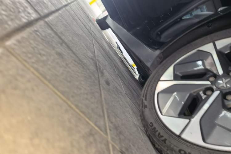 Used XPeng MONA M03 2024 515 Long-Range Left Side Sill