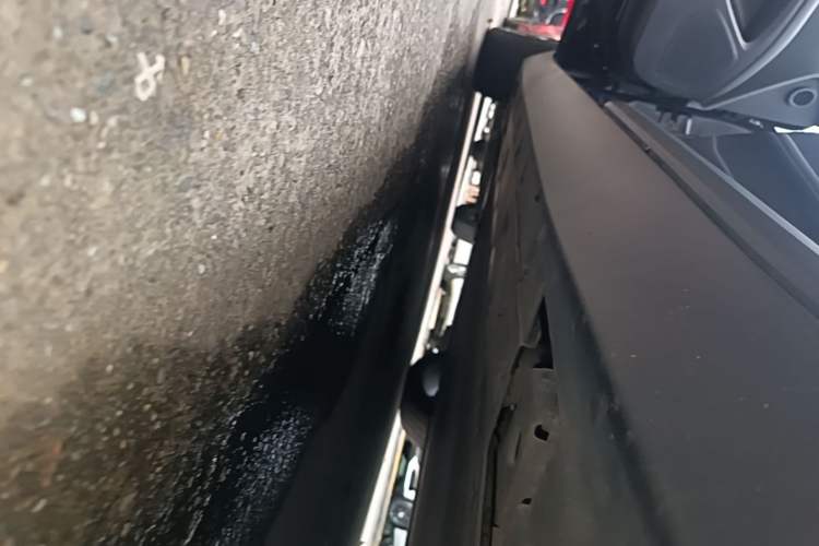 Used XPeng MONA M03 2024 580 with Ultra-Long Range Max Left Side Sill